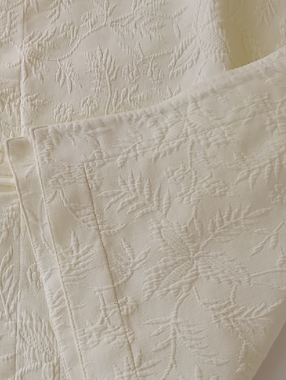Vintage Ralph Lauren Cotton Leaves Jacquard Matelasse Standard Shams Pair Ecru